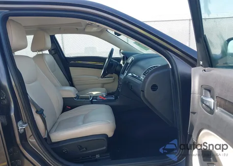 2018 Chrysler 300 Limited Awd из США, поврежденный, VIN 2C3CCAKG4JH304518